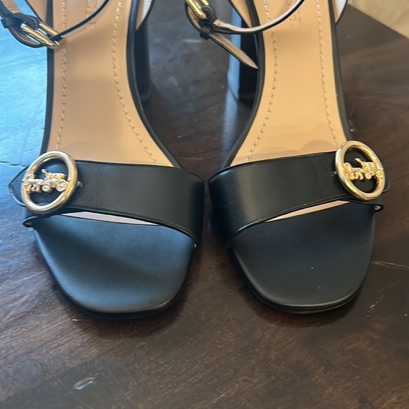 Coach Maddi sandal in unbelievably excellent condition! - Picture 5 of 16